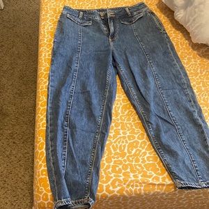 American eagle relaxed mom jean